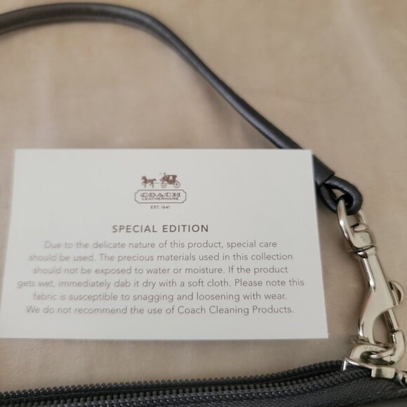 Coach Limited edition sequin wristlet Gunmetal - Picture 6 of 7